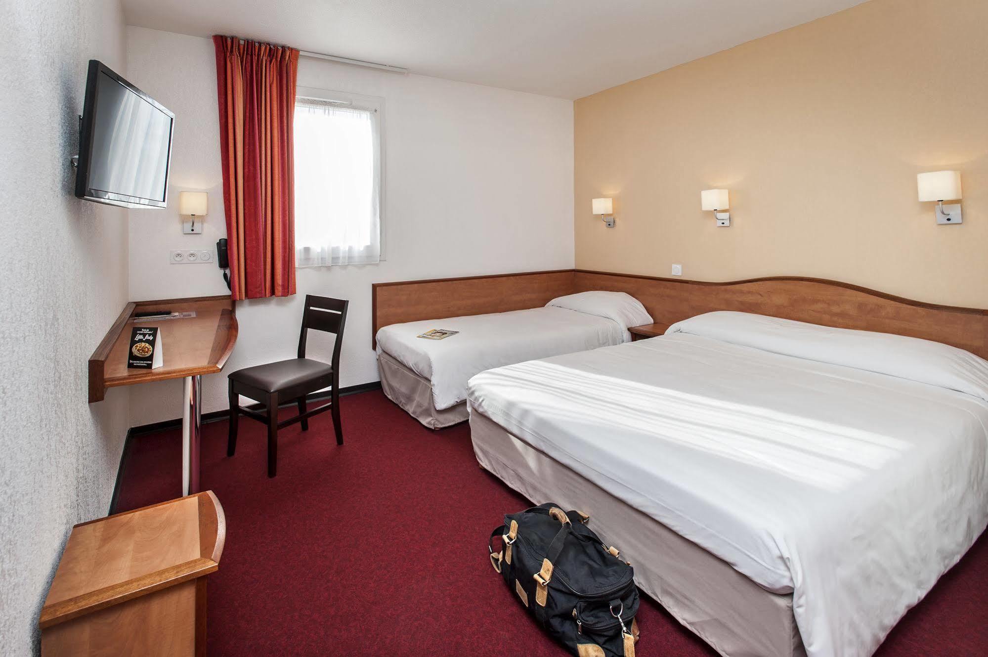 Brit Hotel Confort Villeneuve Sur Lot Bias  Eksteriør bilde